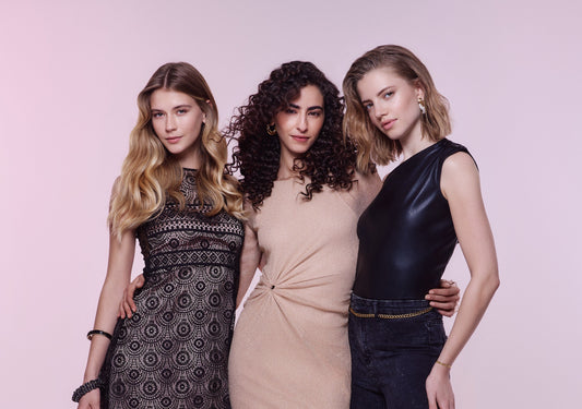 Con Style&Care, Alfaparf Milano Professional ridefinisce il concetto di bellezza per i capelli: protezione avanzata, fragranza che migliora l’umore e soluzioni mirate per ogni esigenza di styling.