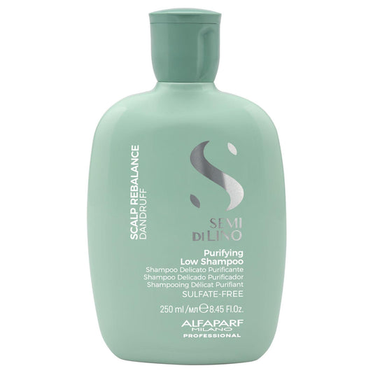 Purifying Low Shampoo deterge delicatamente e purifica in profondità i capelli con problemi di forfora secca e grassa, normalizzando il cuoio capelluto e ritardando la ricomparsa della forfora.