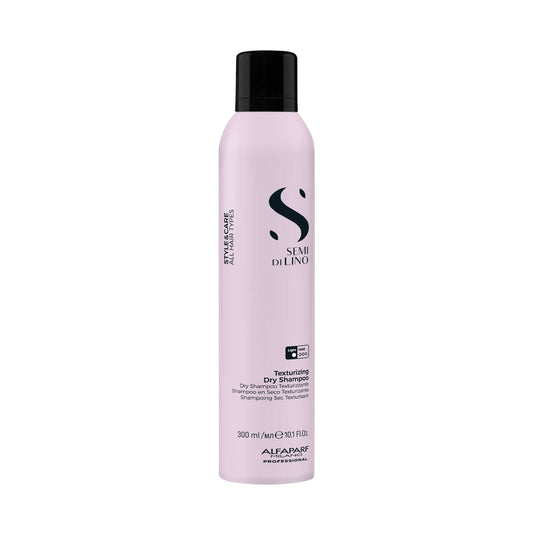 Semi di Lino / Texturizing Dry Shampoo 300ml - Shampoo secco texturizzante Offre sostegno istantaneo e assorbe l'oleosità in eccesso, per capelli subito più leggeri e profumati.