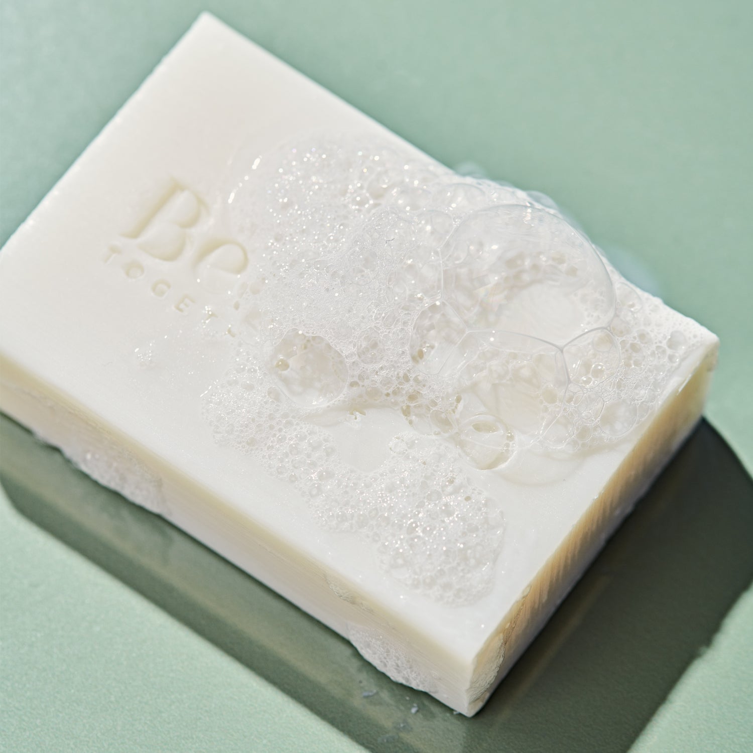 Per noi realizzare prodotti di haircare che siano buoni per te e per il pianeta è fondamentale. Ci impegniamo ogni giorno a migliorare il processo produttivo per renderlo più sostenibile: nel 2021 e nel 2022 Alfaparf Milano è stata riconosciuta come una delle 150 migliori aziende italiane Leader della Sostenibilità.