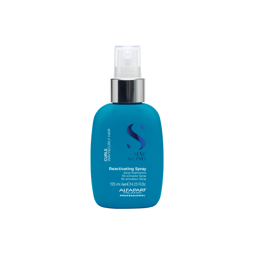 Capelli ricci e ondulati.
Reactivating Spray ravviva e protegge da umidità e calore tutti i tipi di capelli ricci e mossi.
Formula Vegan