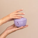 Per Capelli ribelli.

Smoothing Mask è un trattamento intensivo districante, che dona controllo e protegge dall'effetto crespo, per capelli morbidi e idratati.

Formula Vegan