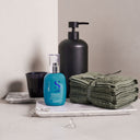 Per Capelli ricci e ondulati.

Defining Cream definisce, controlla e protegge da umidità e calore tutti i tipi di capelli ricci e mossi.&nbsp;

Protegge dal calore degli strumenti a caldo.

Formula Vegan