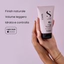 Texturizing Balm - Per tutti i tipi di capelli. Dona un finish naturale aggiungendo un leggero volume. Idrata e controlla i capelli. Per look naturali.

Protezione termica fino a 230°C.